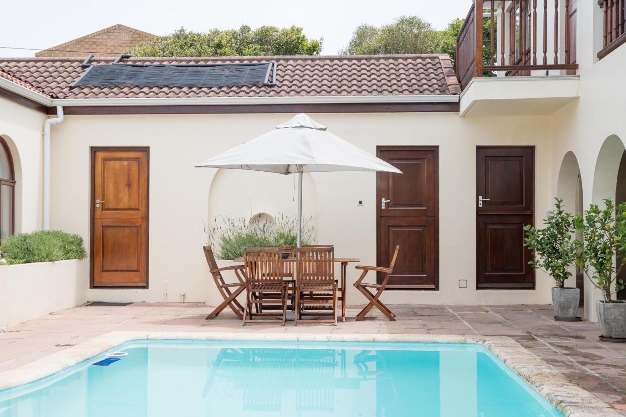 Penguino Guesthouse Hermanus Luaran gambar
